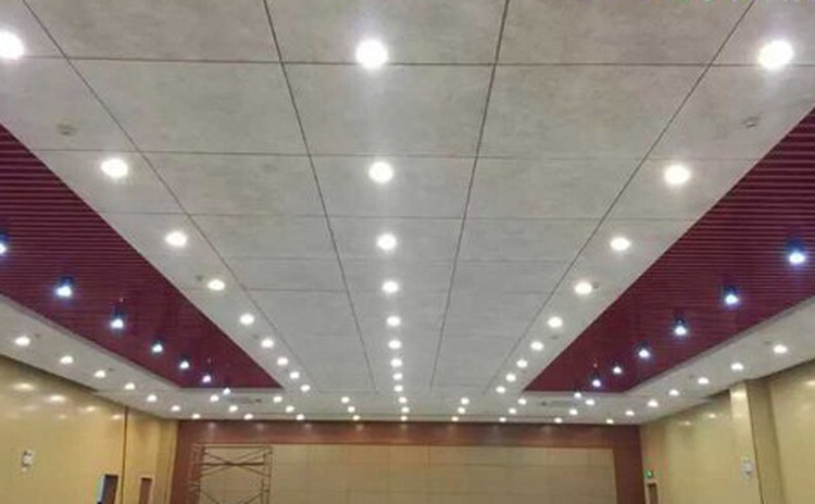 四（sì）川樂山學校會議室吸音纖維板聲學工程-2